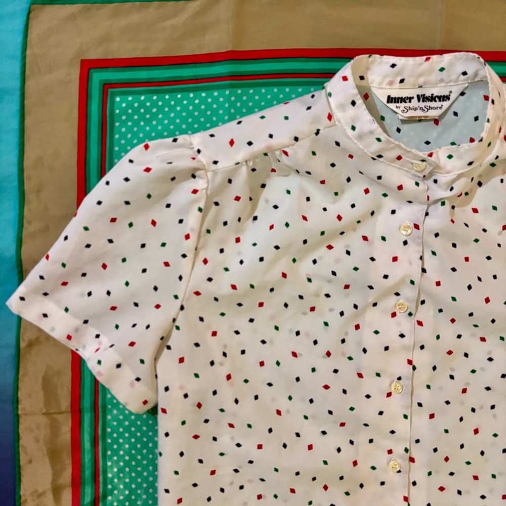 vintage ship’n shore white button up blouse w/ diamond confetti party print 🔸♦️🔷 - Picture 3 of 15